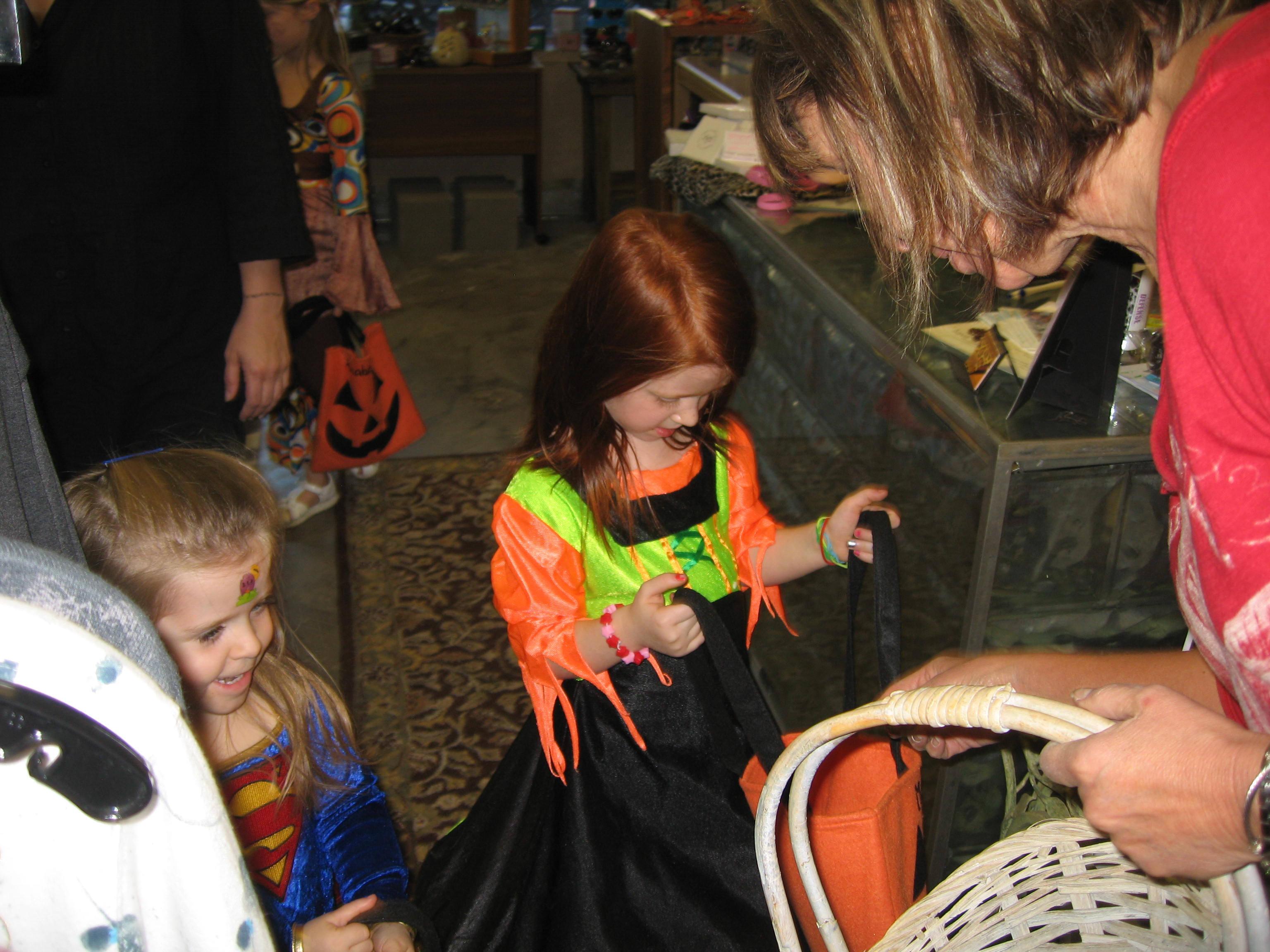 scare on the square 096